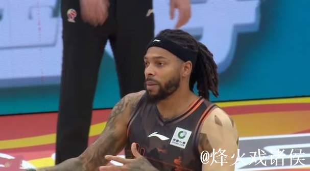 拼下卡位战,山东男篮8连胜 邱彪换于德豪展高情商 3外援合砍72分 拼下卡位战,山东男篮8连胜 邱彪换于德豪展高情商 3外援合砍72分