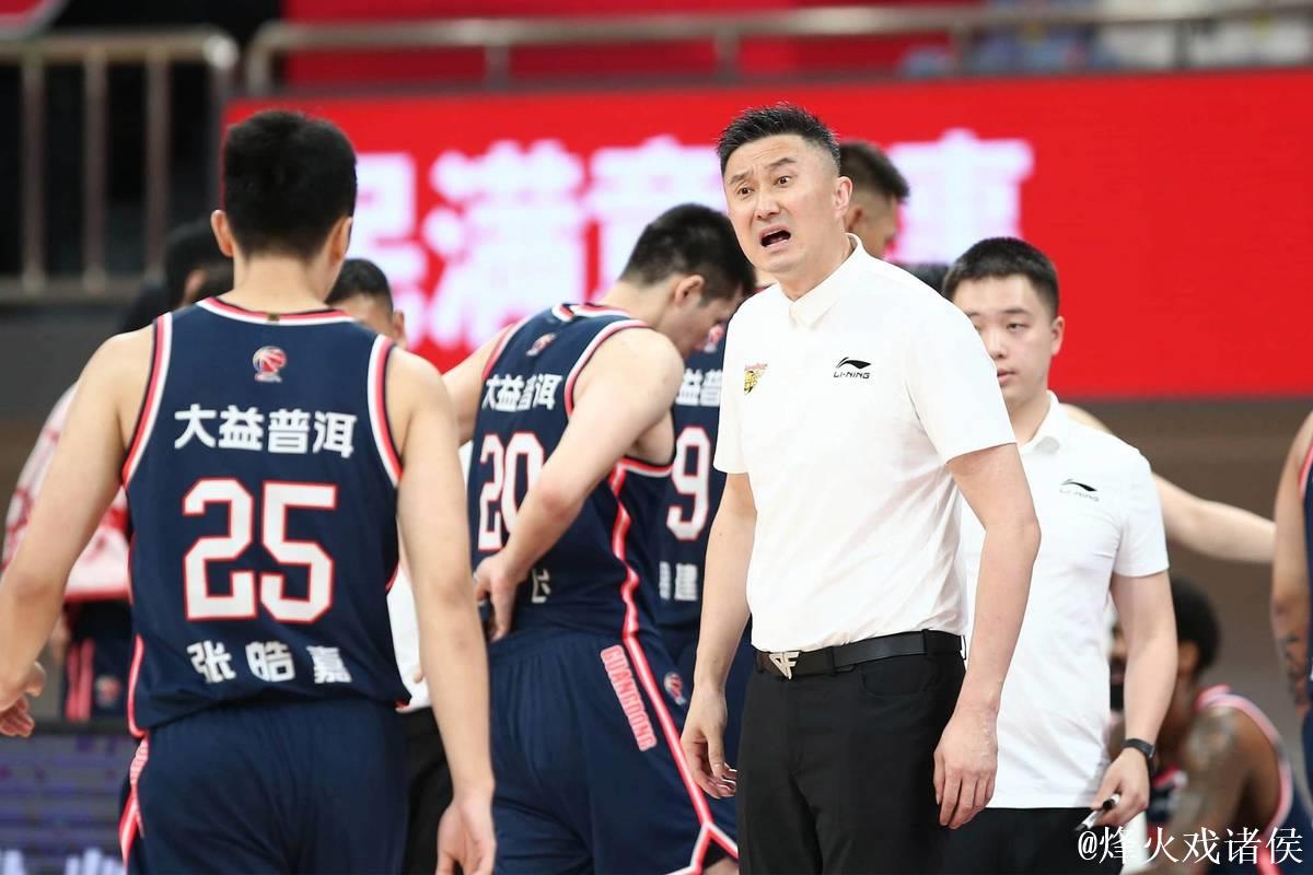 杜锋:年轻队伍把比赛想简单了 有起伏很正常 杜锋:年轻队伍把比赛想简单了 有起伏很正常